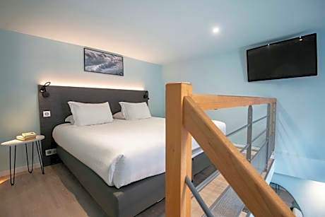 Executive Room with King Bed and Sofa Bed - Non-Smoking