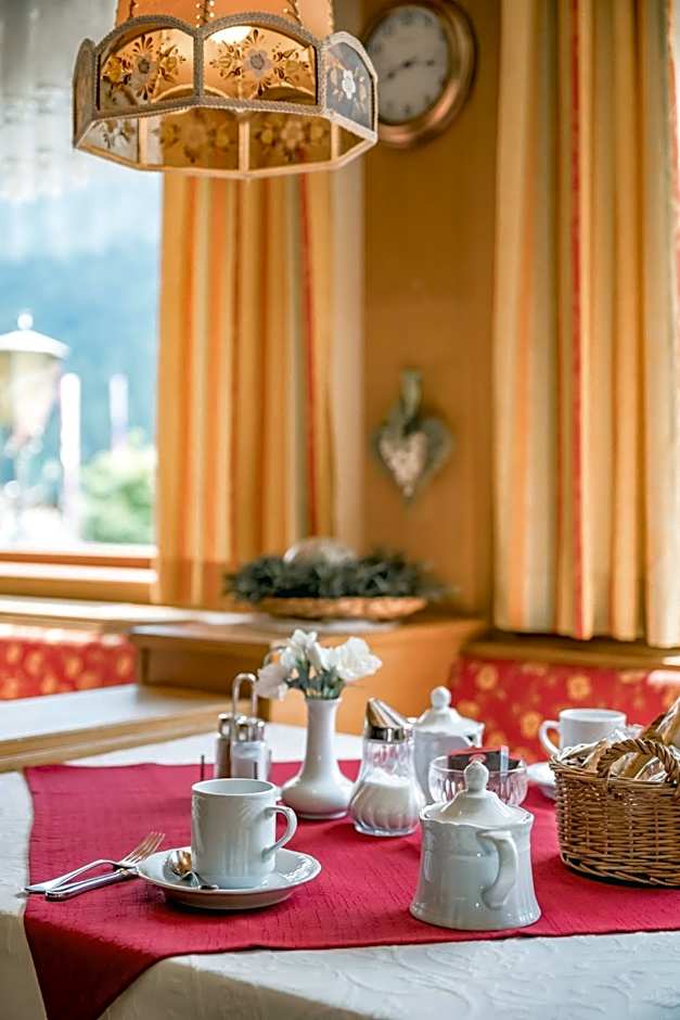 Pension Almrausch