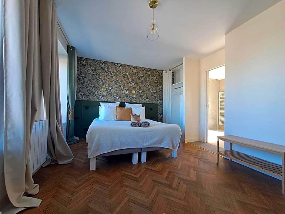 Photo 1 of 9 of Triple Room with Private Bathroom