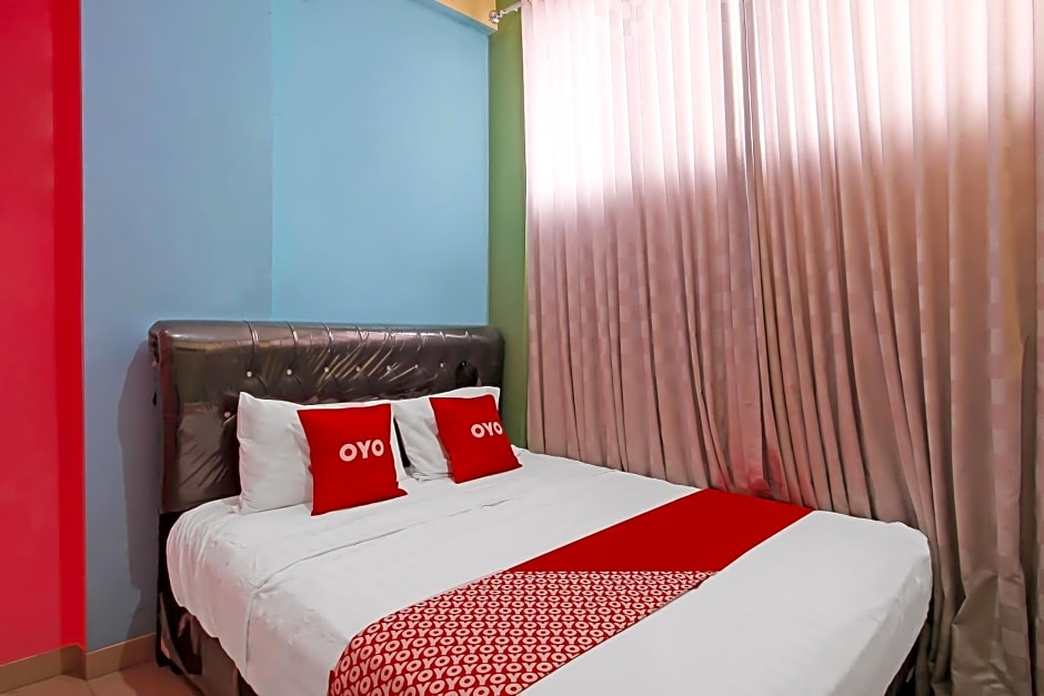 OYO Life 91957 Hotel Roda Mas 2