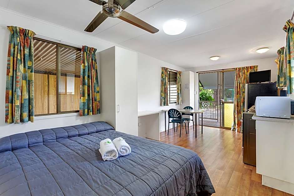 First City Caravilla