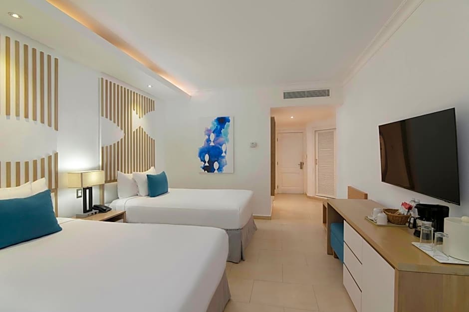 Wyndham Alltra Samana All Inclusive Resort