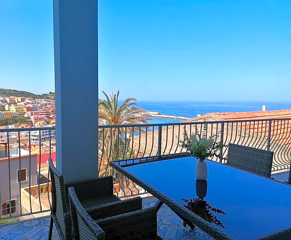 DOMUS con vista mare - JR02