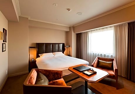 Superior Double Room with Club Lounge Access - Dinner and Breakfast Included - Tenpura Kaiseki Course - Non-Smoking