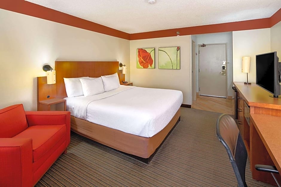 La Quinta by Wyndham Savannah Southside