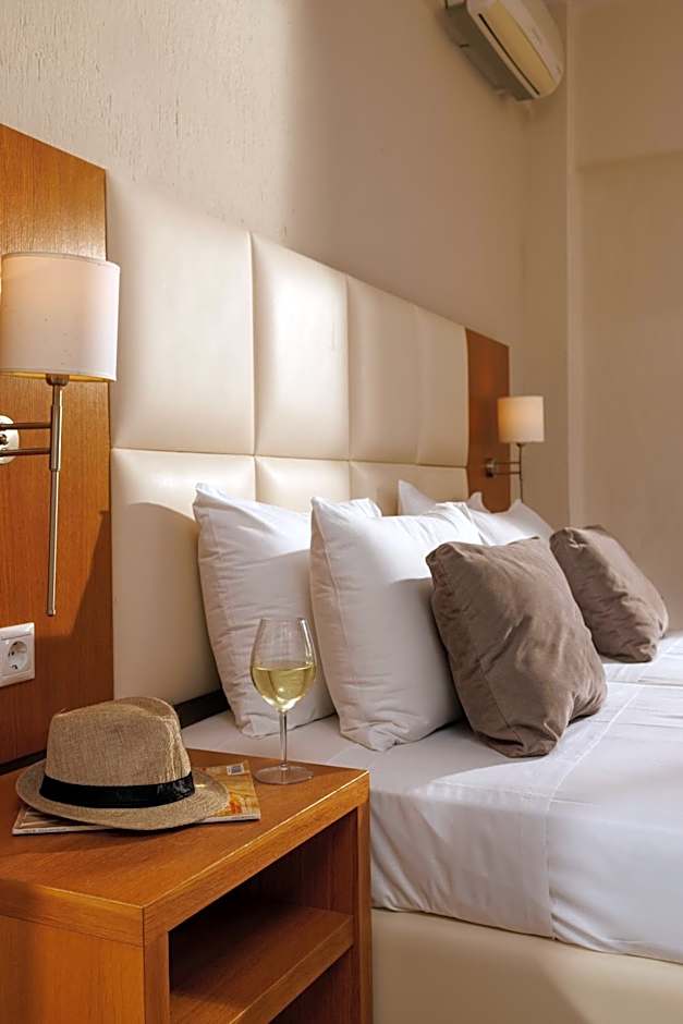 Malia Bay Beach Hotel & Bungalows