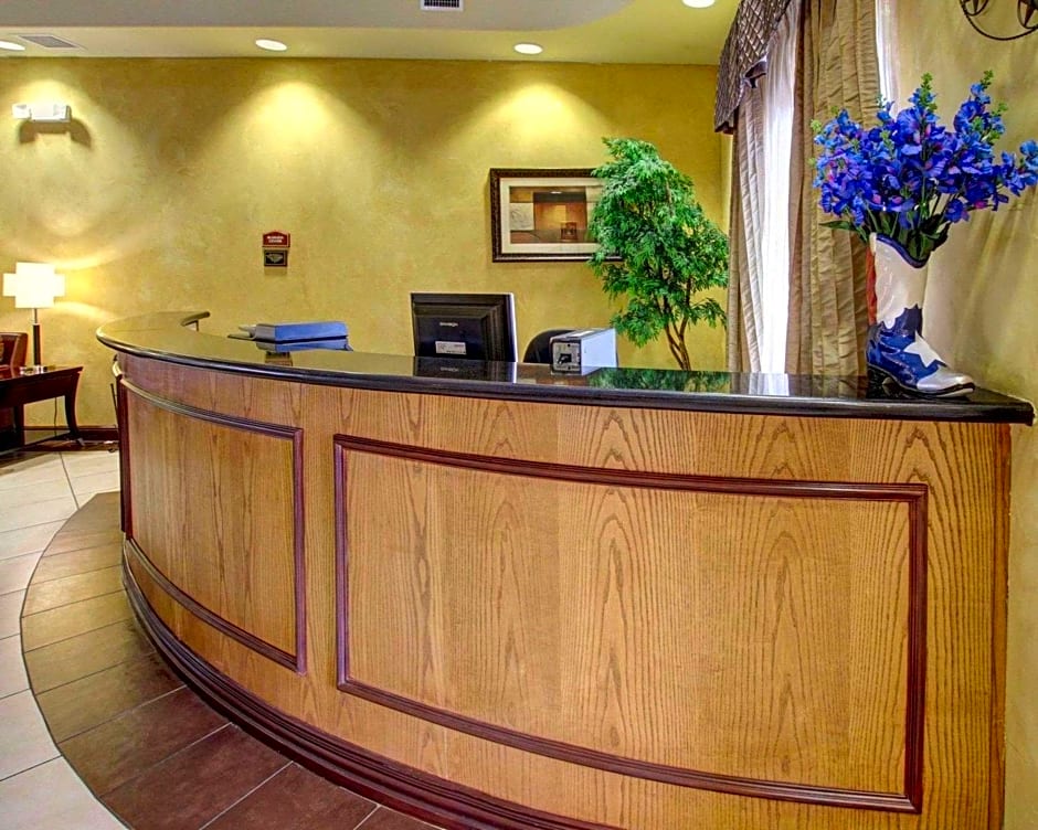 Comfort Inn & Suites Alvarado