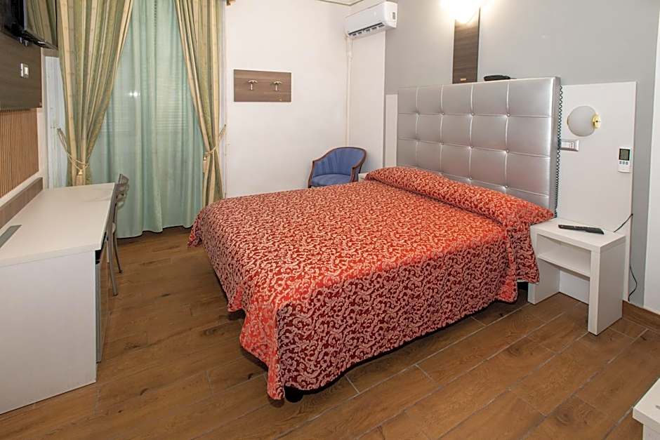 Hotel Piola