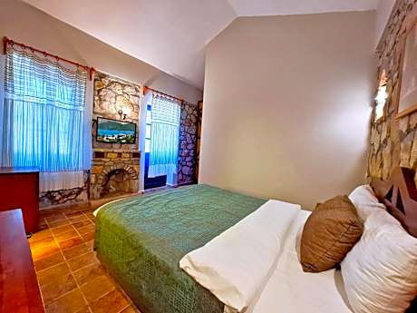 Stone Deluxe Room - Sea View