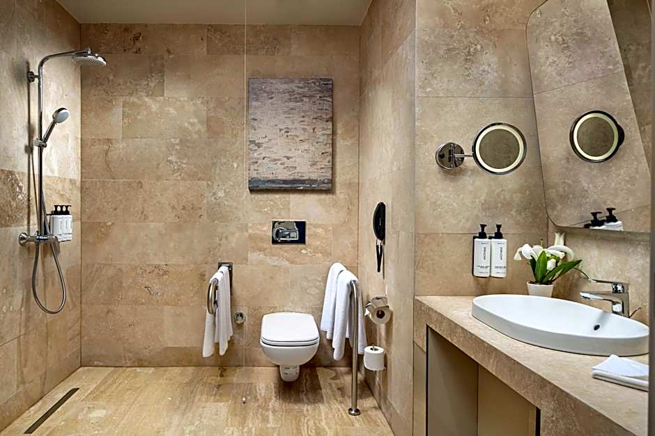 Crowne Plaza Istanbul Tuzla Viaport Marina By IHG