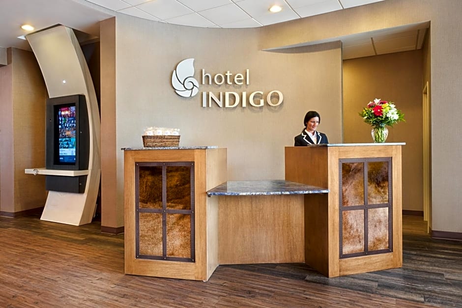 Hotel Indigo Cleveland Beachwood