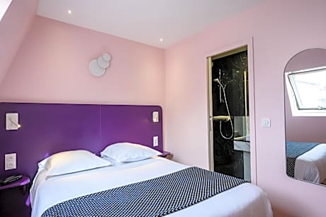 SINGLE ROOM