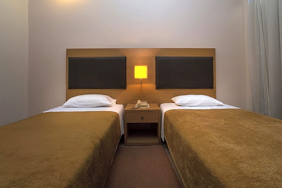 Delfini Hotel Patras