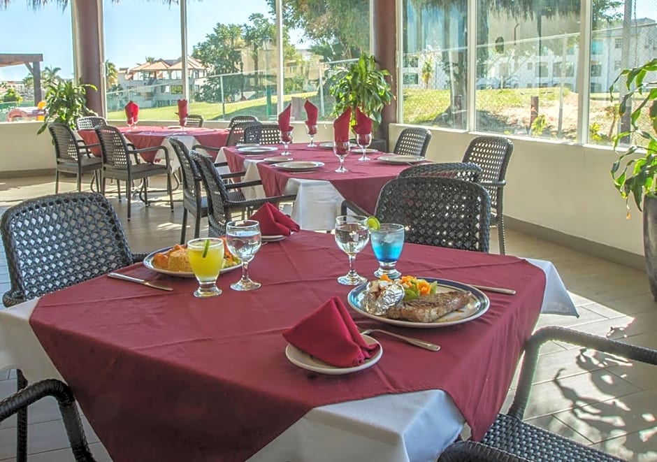 Park Royal Homestay Los Cabos