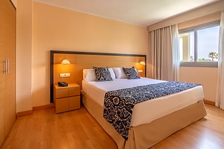 ONE BEDROOM SUITE POOL VIEW 2 ADULTS + 1CHILD