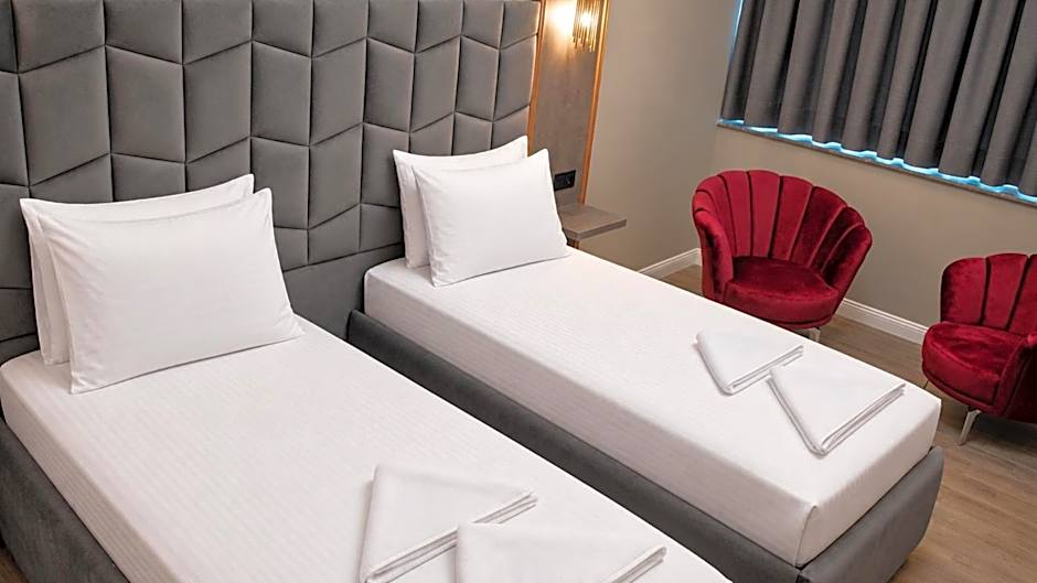 TALLES CITY HOTEL