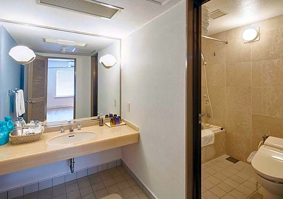 Royal View Hotel Churaumi