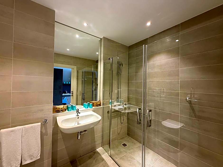 Student Experience Madrid Pozuelo - Luxury Hostel