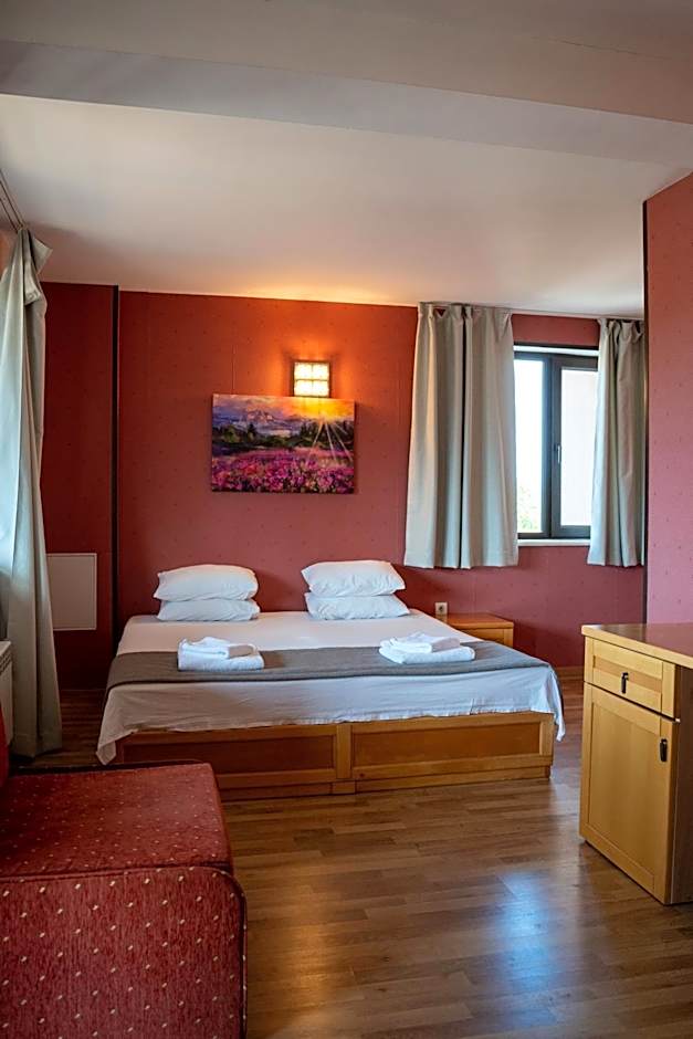 Hotel DEMETRA
