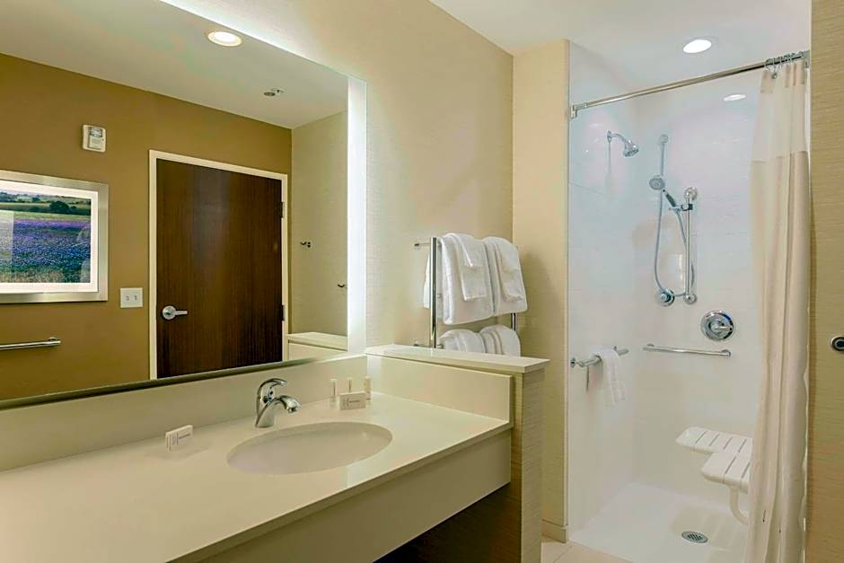 Fairfield Inn & Suites by Marriott Decatur at Decatur Conference Center