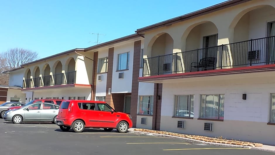 Americas Best Inn & Suites Urbana