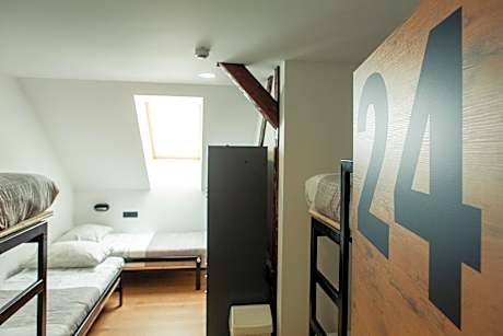 Bed in 6-Bed Dormitory Room