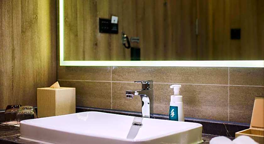 Atour Hotel Changsha Lugu