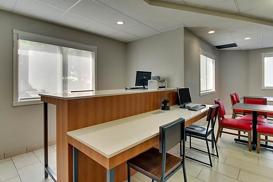 Holiday Inn Express West Palm Beach Metrocentre By IHG