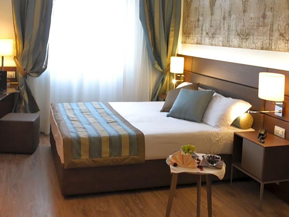 Hotel Apogia Sirio Mestre