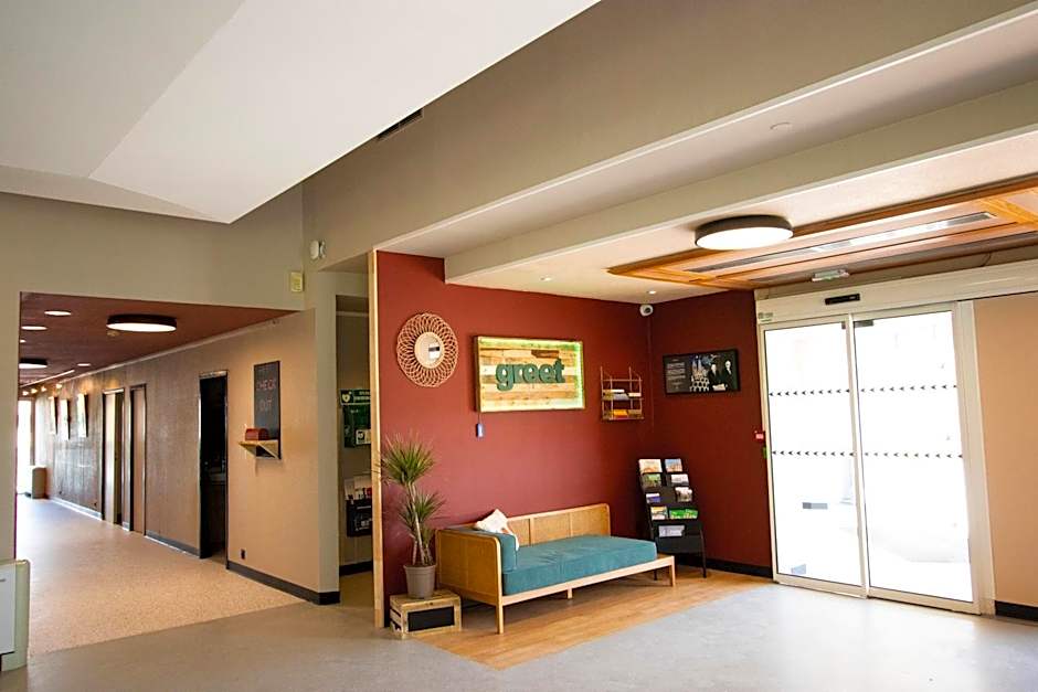greet Hotel Castres Saix
