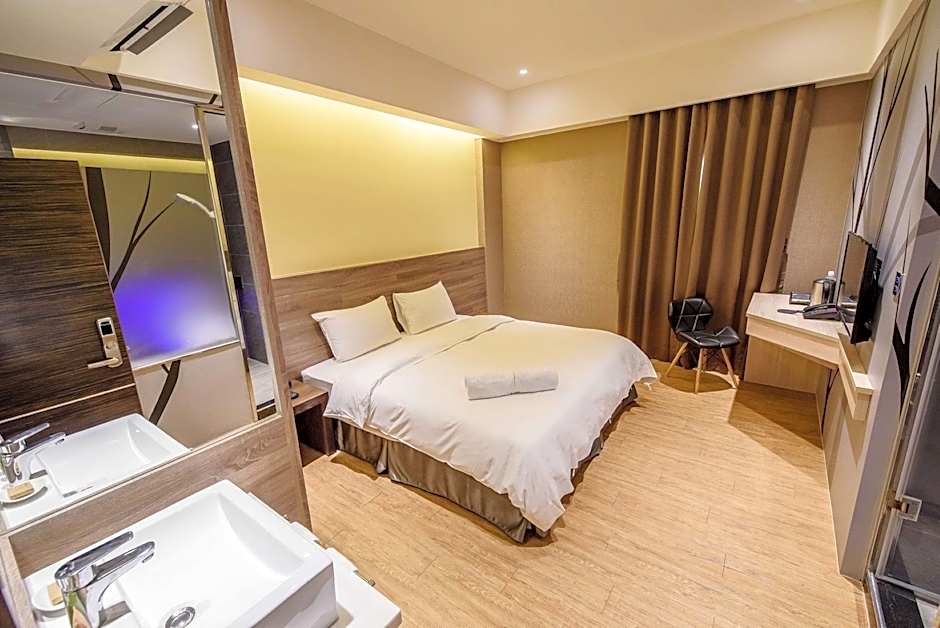 Six Fukun Hotel