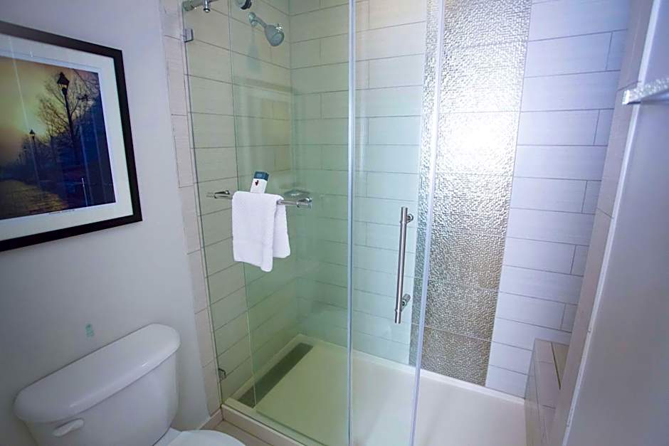 DoubleTree by Hilton Hotel Savannah Historic District