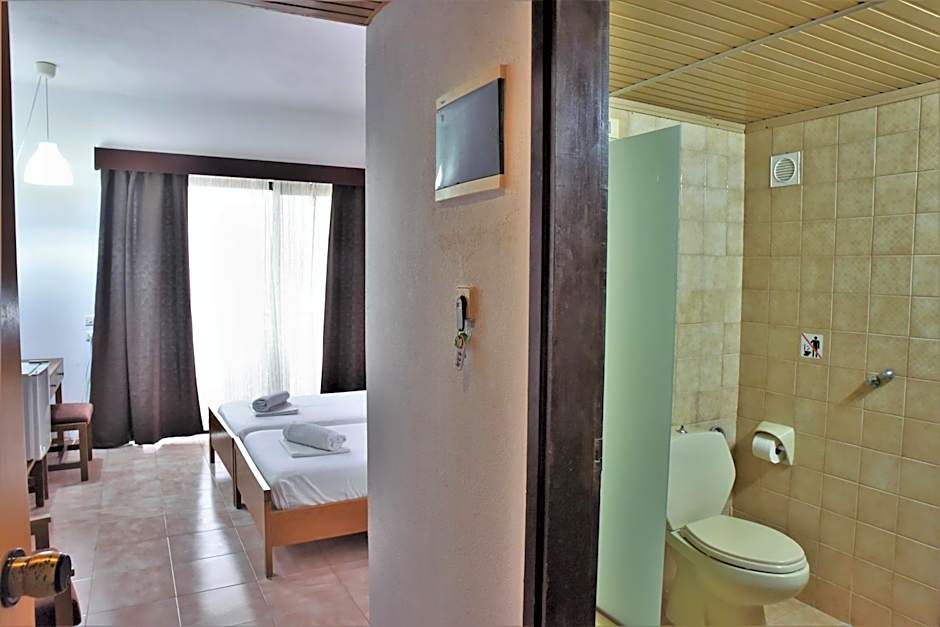 Telhinis Hotel & Apartments