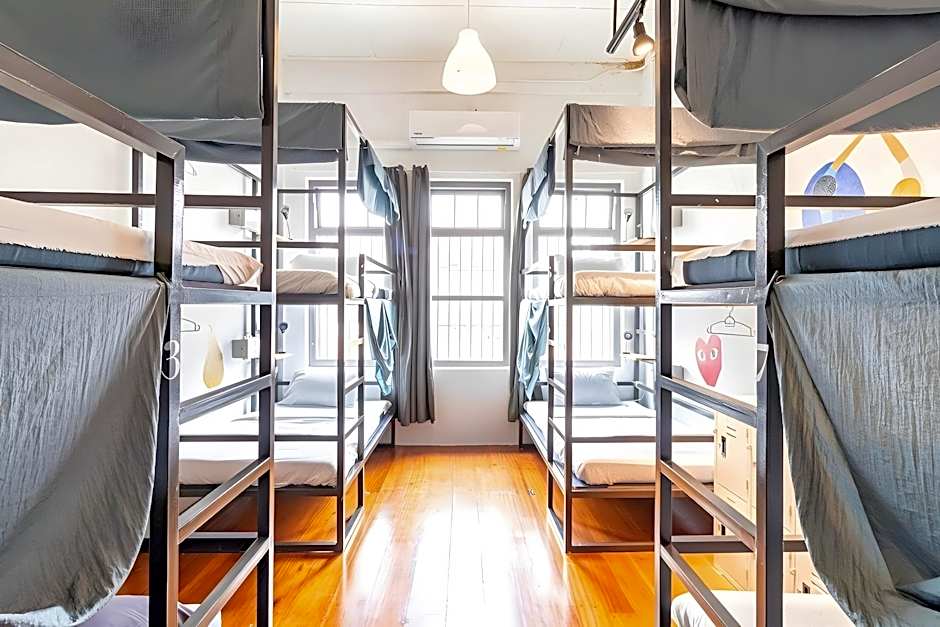 Yu Cafe Hostel