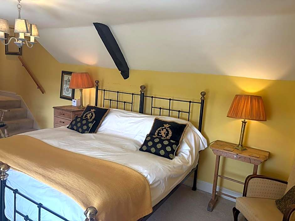The Hunters Rest Inn