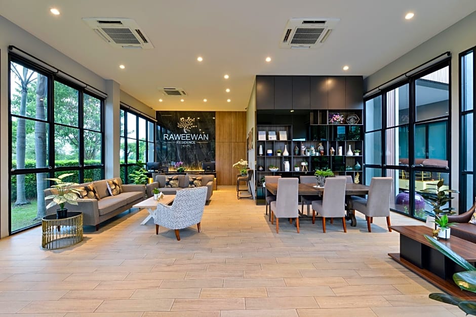 Raweewan Residence