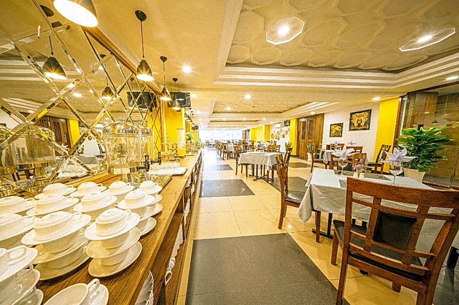 Happy Life Green Hotel