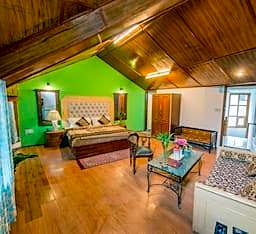 Hotel D' Chalet
