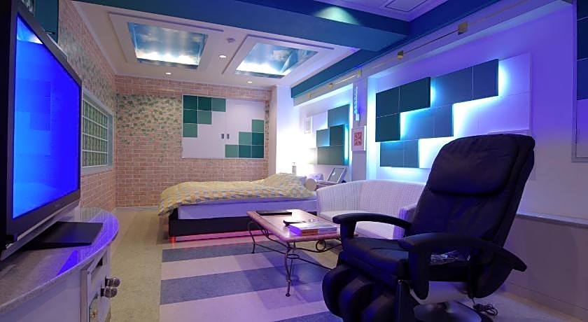 Shonan Sirene (Adult Only)