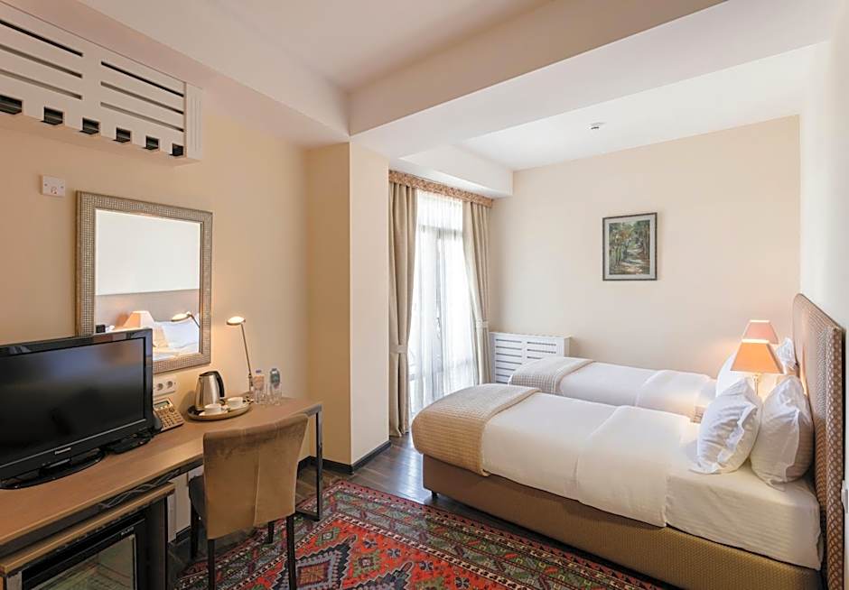 GINGER Hotel