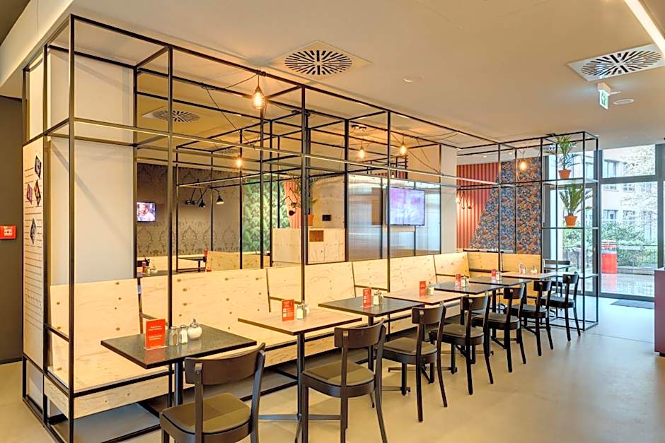 MEININGER Hotel Leipzig Hauptbahnhof