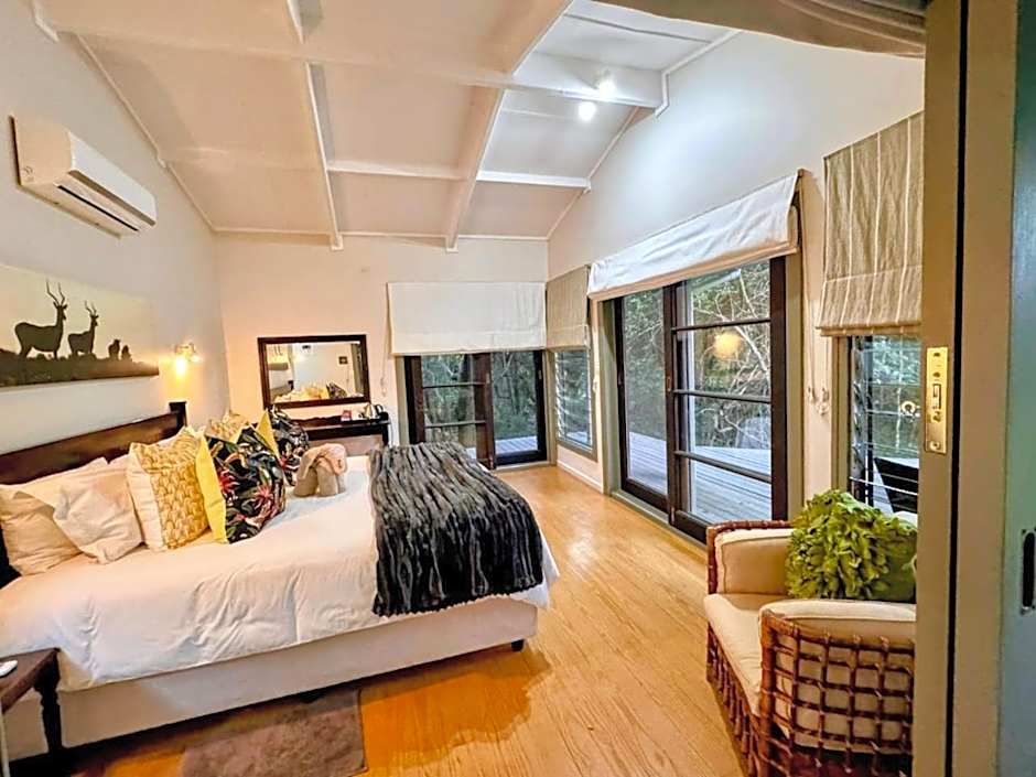 Khangela Private Game Lodge - Self Catering - Bedrooms Three-Private Chalets - Hluhluwe