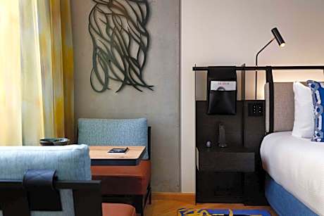 QT Deluxe Twin Room
