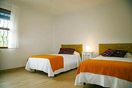 Twin Room with Private Bathroom