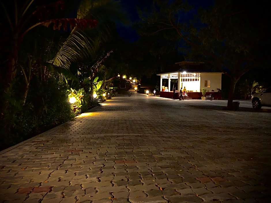 Hill Garden Hotel