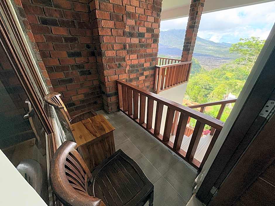 Caldera Hotel & Restaurant