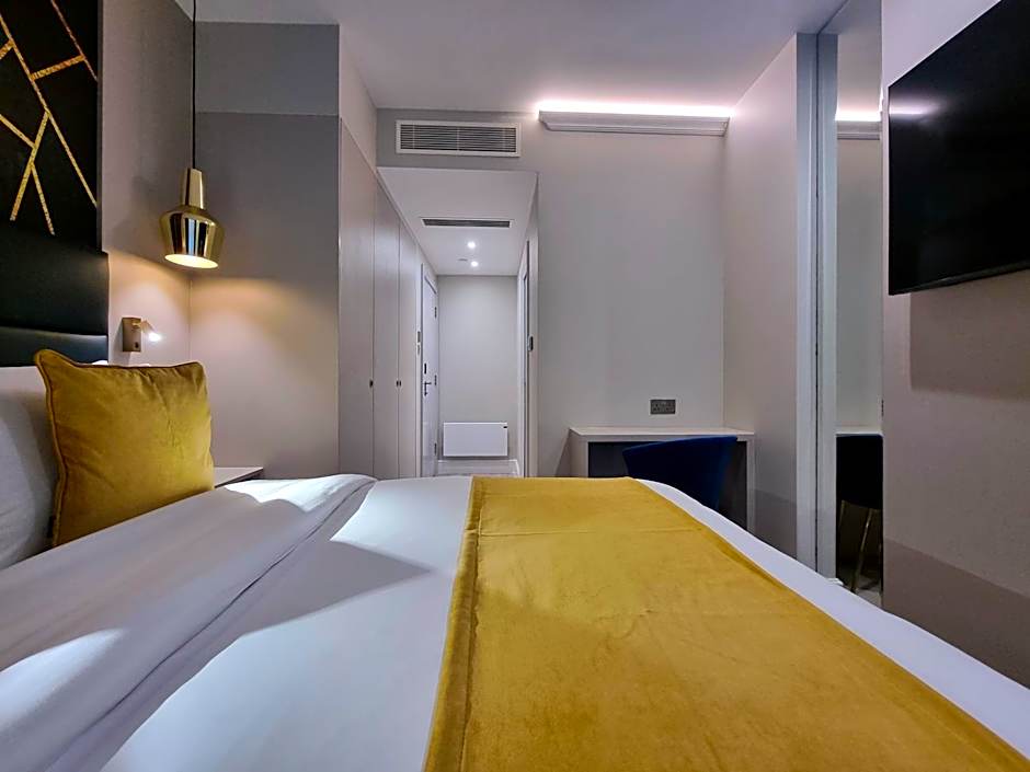 NOX Kensington Gardens