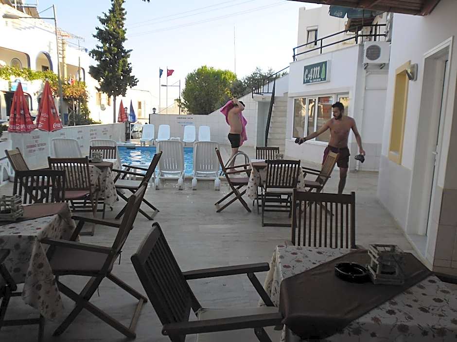 Cam Hotel