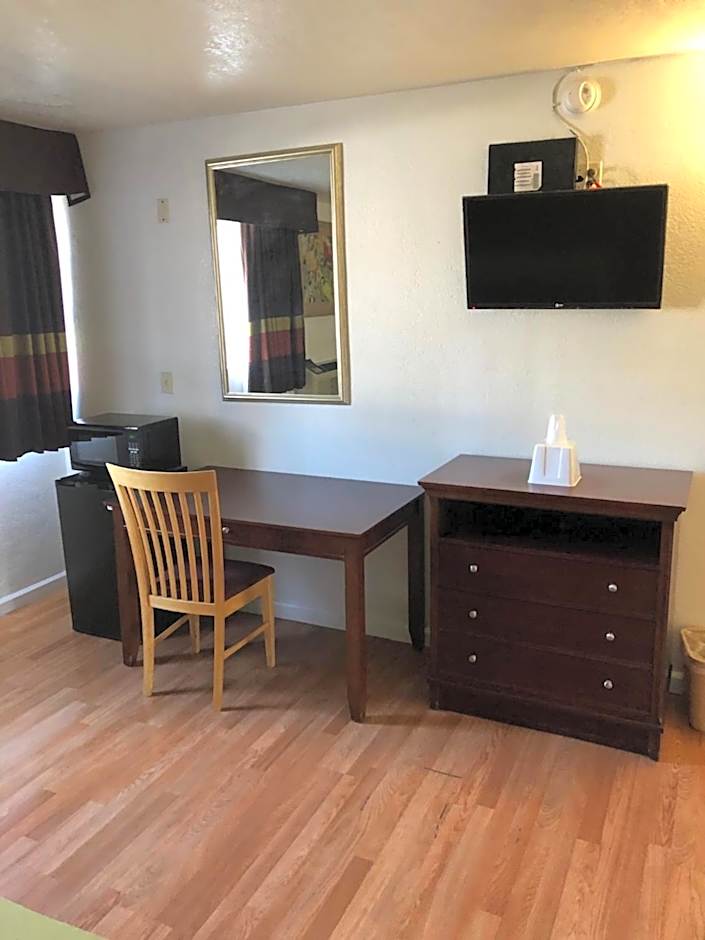 Americas Best Value Inn Visalia