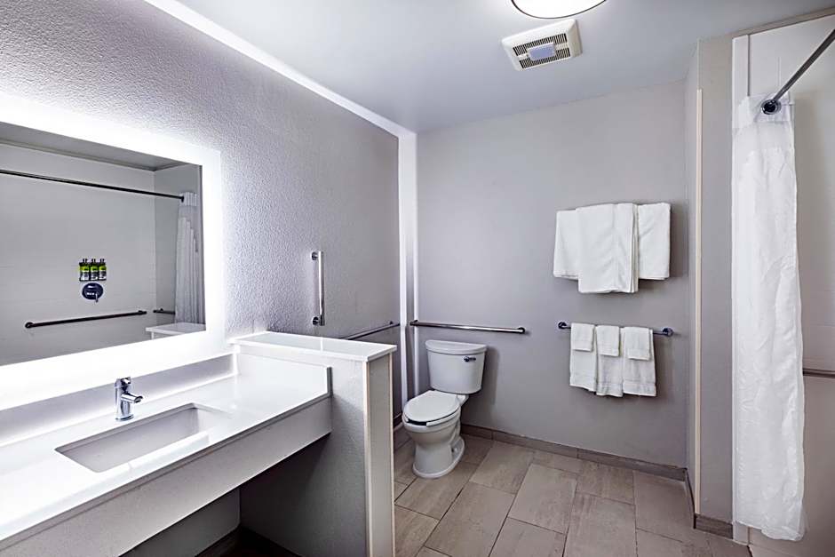 Holiday Inn Express And Suites Parsons By IHG